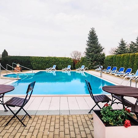 Dw Airen Hotel Trzęsacz Kültér fotó